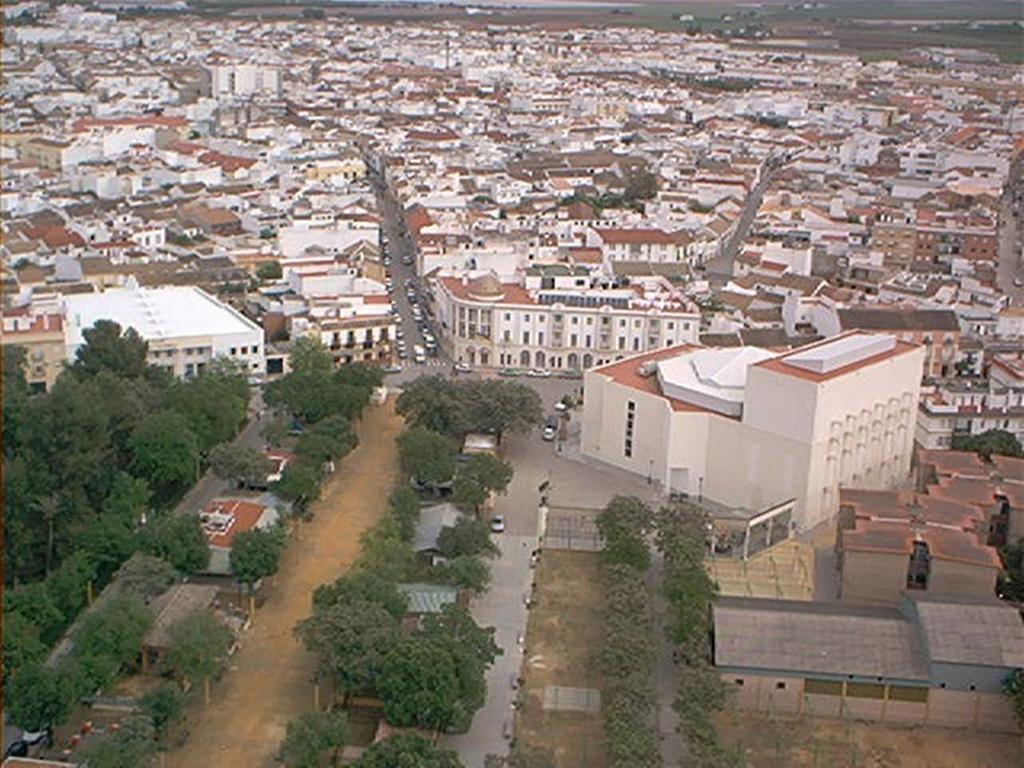 卡斯蒂略酒店 Palma del Río 外观 照片